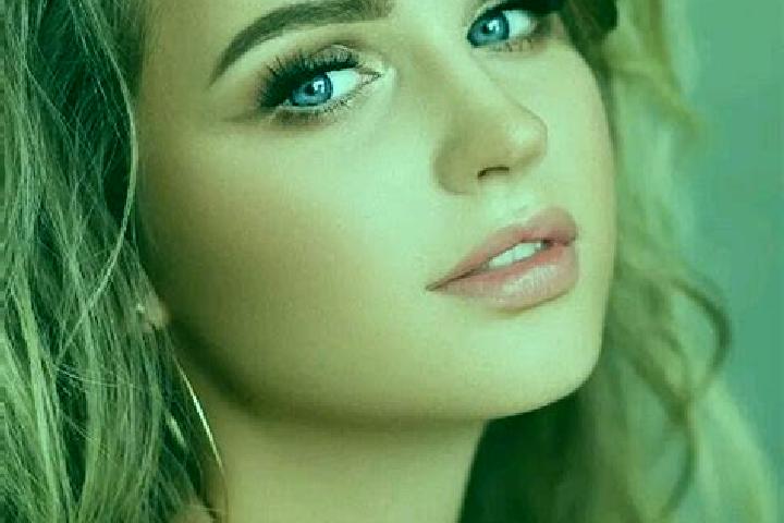 Chloe, 24, a dark blonde blue-eyed european companion based in Albufeira. Offering Striptease, 69, Party Girl. Available for incall and outcall, overnight bo...