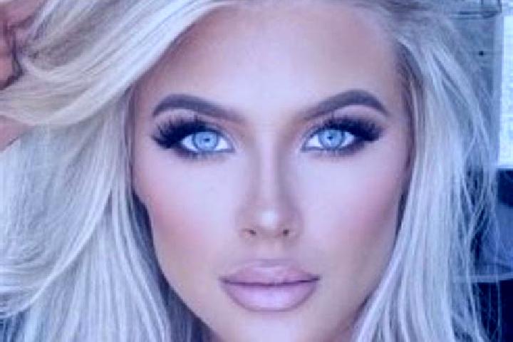 Chloe, 24, a platinum blonde hazel-eyed asian companion based in Humberstone. Offering Tantra, Overnight, Couples, BDSM, Duos. Available for incall and outca...