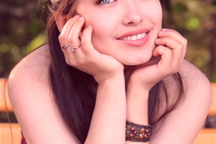 Chloe, 24, a red blue-eyed asian companion based in Vijalpor. Offering GFE, CIM, 69. Available for incall and outcall, day and evening dates.