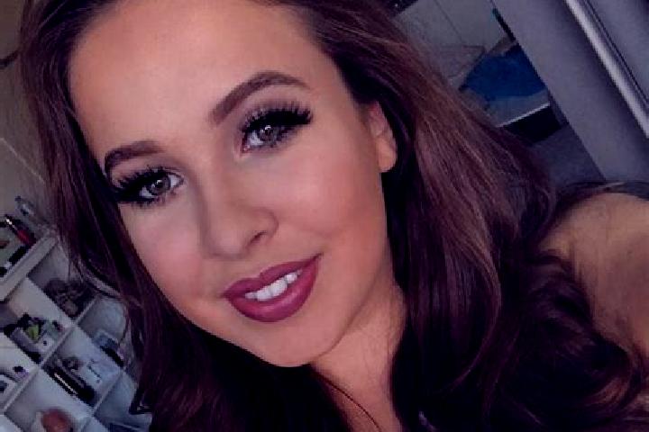 Chloe, 24, a red grey-eyed ebony companion based in Wlochy. Offering Dinner Date, Couples, Fetish. Available for incall and outcall, overnight bookings avail...