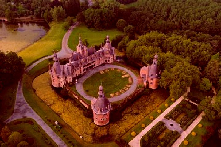 Chloe, 24 — Escort in Obigies, Belgium