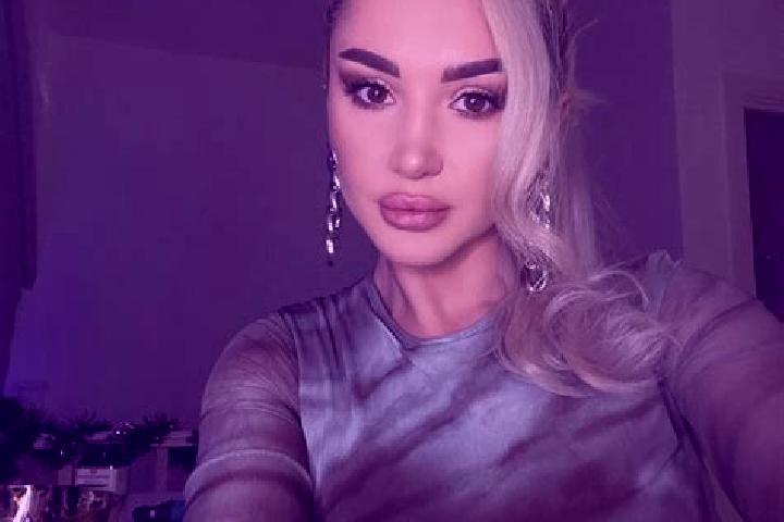 Chloe, 25, a blonde dark-eyed mixed companion based in Dubovskoye. Offering Tantra, A-Level, GFE, Deep French Kissing, Travel Companion. Available for incall...