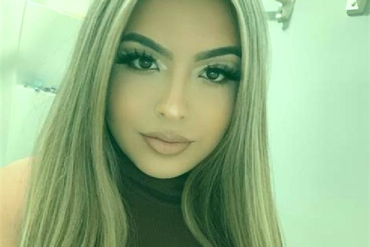 Chloe, 25, a blonde grey-eyed latina companion based in Donji Smrtici. Offering Party Girl, Overnight, Striptease. Available for incall and outcall, day and ...
