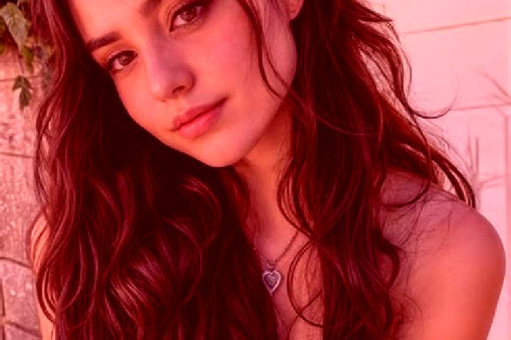 Chloe, 25, a chestnut hazel-eyed caucasian companion based in Ney. Offering Erotic Massage, GFE, Domination. Available for incall and outcall, day and evenin...