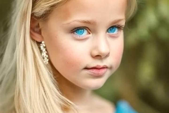 Chloe, 26, a blonde blue-eyed asian companion based in Kakegawa. Offering Fetish, CIM, Tantra. Available for incall and outcall, overnight bookings available.