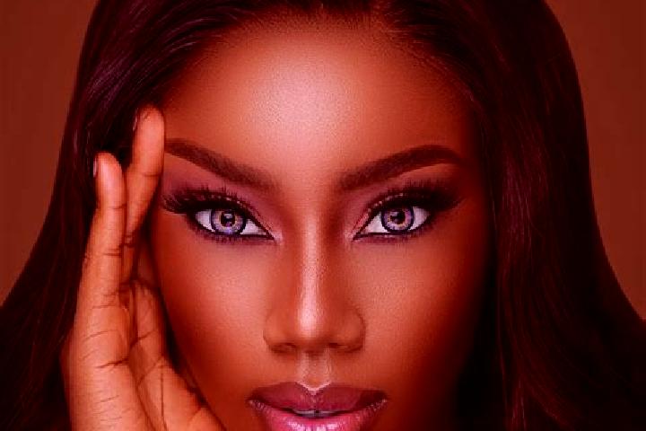 Chloe, 26, a chestnut blue-eyed ebony companion based in Jiadong. Offering GFE, Tantra, Overnight. Available for incall and outcall, day and evening dates.
