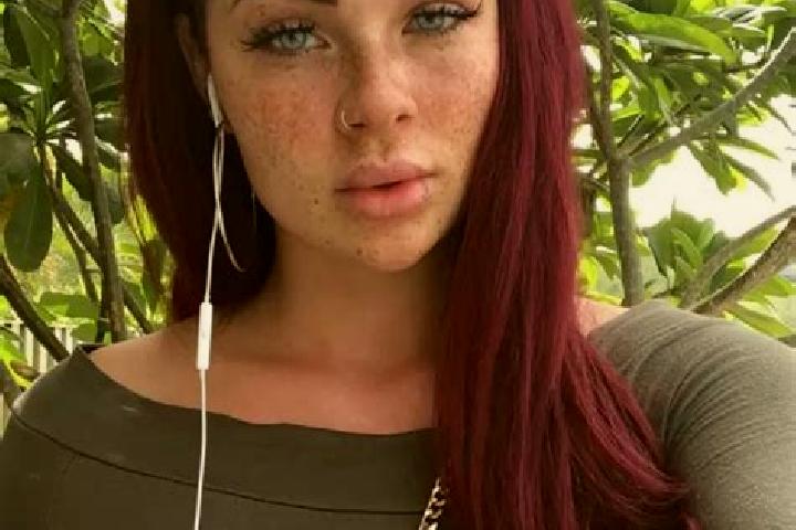 Chloe, 26, a red amber-eyed latina companion based in Santa Ana Tlacotenco. Offering Overnight, Striptease, Travel Companion, Domination. Available for incal...