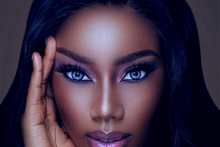 Chloe, 26, a red blue-eyed ebony companion based in Montfrin. Offering Striptease, OWO, Party Girl, Overnight. Available for incall and outcall, day and even...