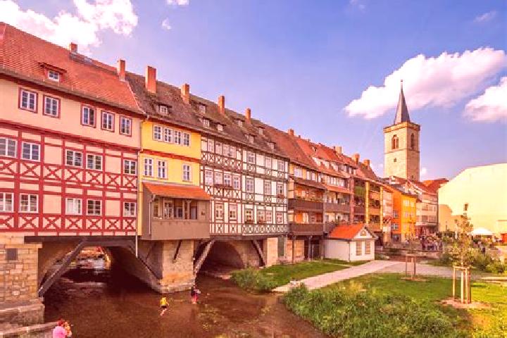 Chloe, 26 — Escort in Schalkau, Germany