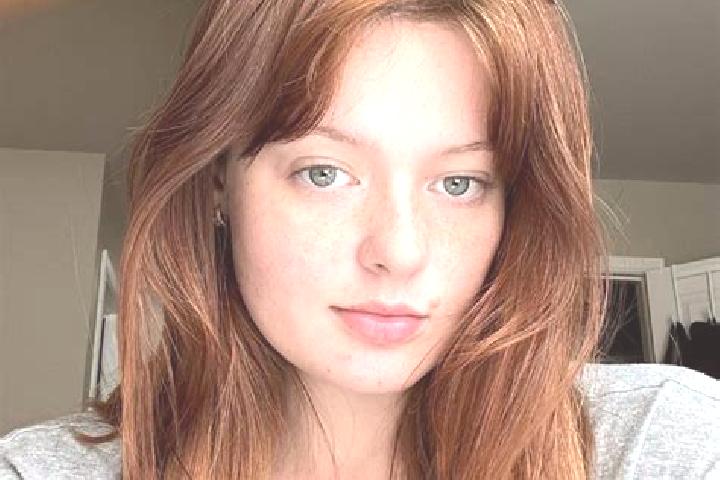 Chloe, 27, a auburn amber-eyed ebony companion based in Castrocaro Terme e Terra del Sole. Offering BDSM, OWO, Duos. Available for incall and outcall, overni...