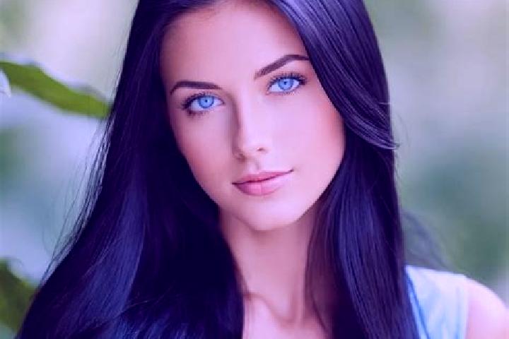 Chloe, 27, a auburn blue-eyed mediterranean companion based in Cherato. Offering GFE, BDSM, Travel Companion. Available for incall and outcall, overnight boo...