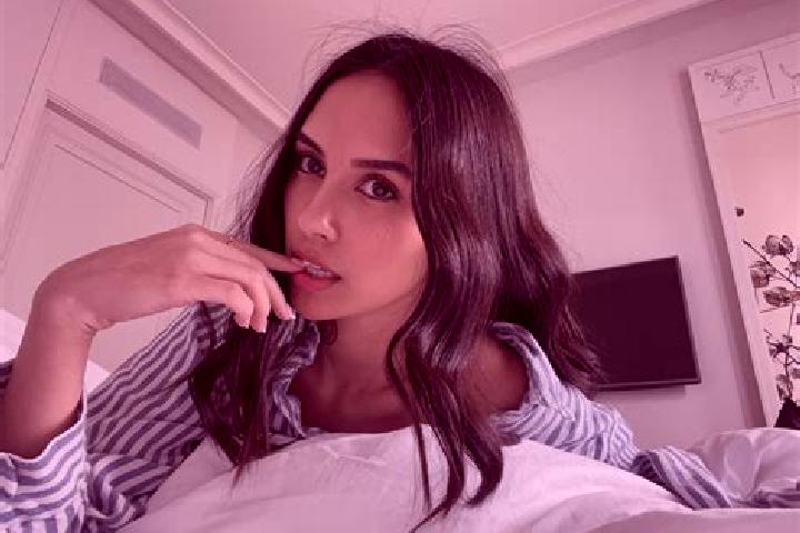 Chloe, 27, a black blue-eyed indian companion based in Mirsid. Offering Party Girl, Massage, Girlfriend Experience, GFE. Available for incall and outcall, ov...