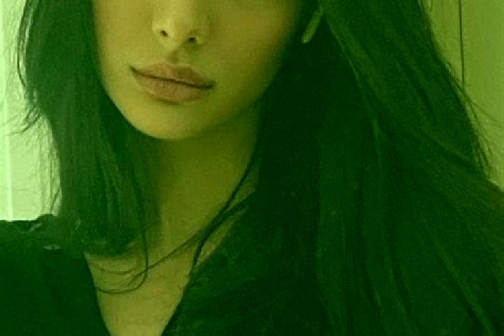 Chloe, 27, a black brown-eyed middle eastern companion based in Jiangzi. Offering Party Girl, Overnight, Dinner Date, OWO. Available for incall and outcall, ...