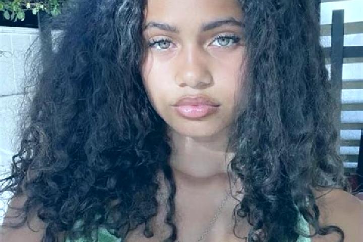 Chloe, 27, a black green-eyed mixed companion based in Mixtan. Offering Striptease, Fetish, Erotic Massage. Available for incall and outcall, day and evening...