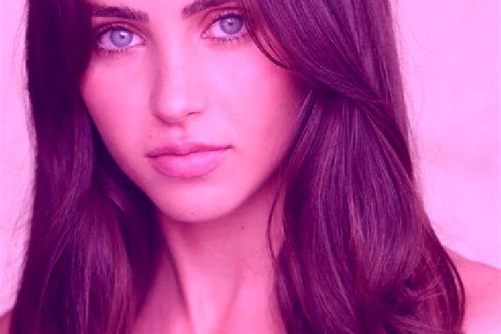 Chloe, 27, a brunette brown-eyed latina companion based in Hvardiyske. Offering CIM, Tantra, Roleplay. Available for incall and outcall, day and evening dates.