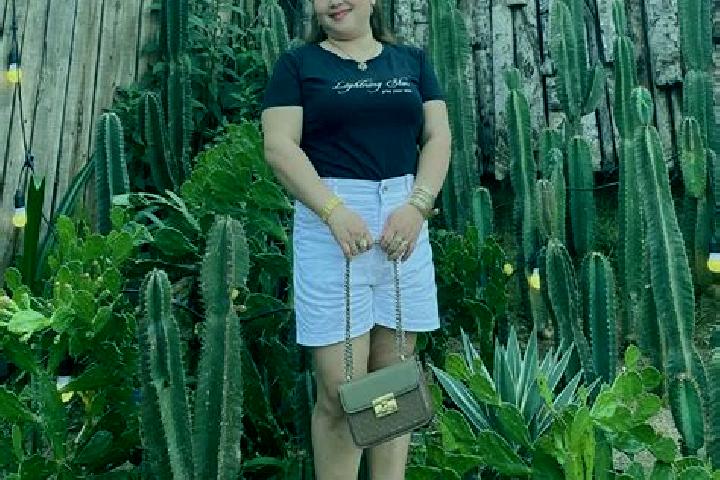 Chloe, 27 — Escort in Anting, China