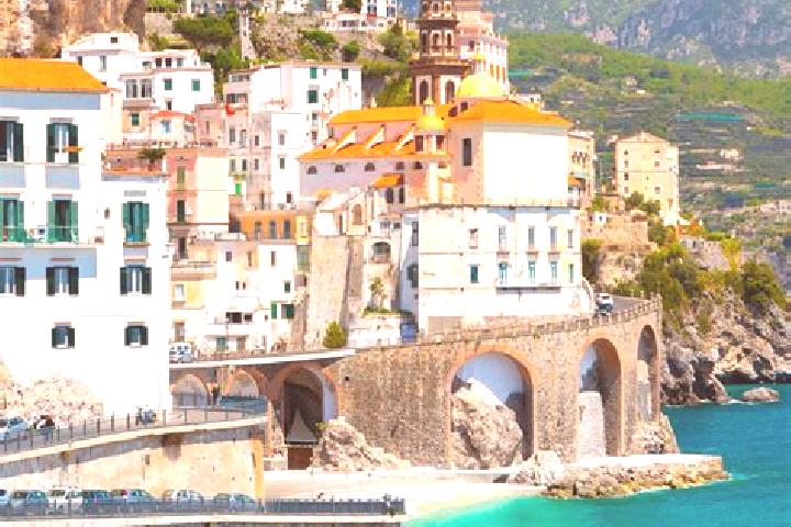 Chloe, 27 — Escort in Castellaro, Italy