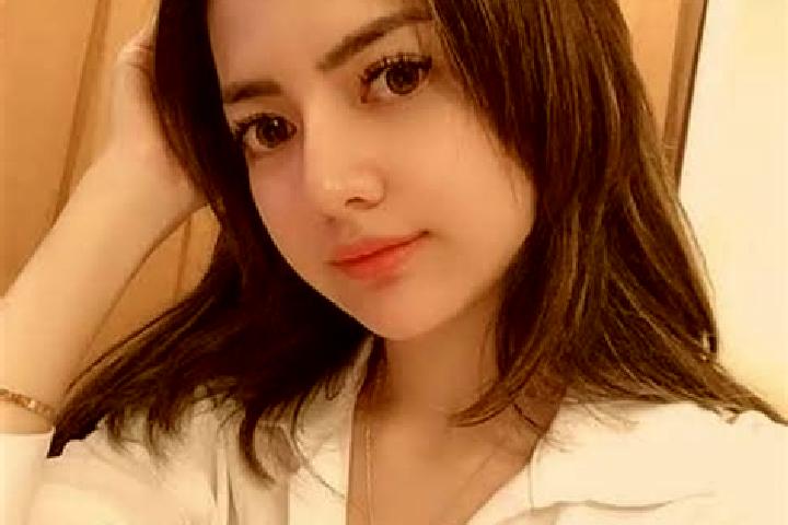 Chloe, 27 — Escort in Leuwigede, Indonesia