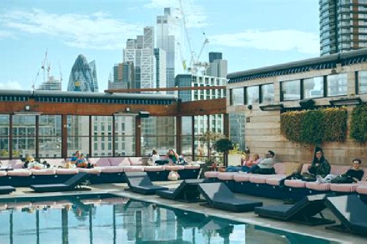 Chloe, 27 — Escort in Soho, United Kingdom