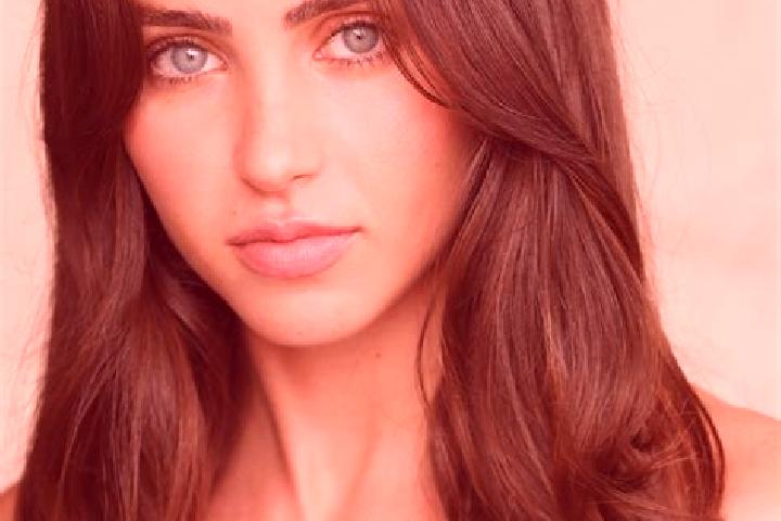 Chloe, 28, a auburn brown-eyed latina companion based in Topsfield. Offering OWO, Domination, Tantra. Available for incall and outcall, day and evening dates.