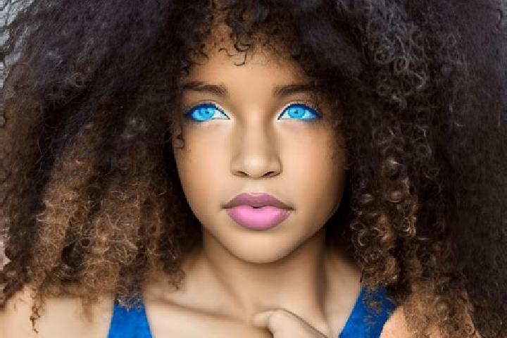 Chloe, 28, a black blue-eyed mixed companion based in Corpolo. Offering Erotic Massage, Dinner Date, Massage, Striptease, Domination. Available for incall an...
