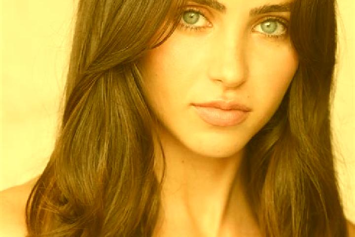 Chloe, 28, a brunette amber-eyed slavic companion based in Porto Uniao. Offering OWO, Travel Companion, Girlfriend Experience. Available for incall and outca...