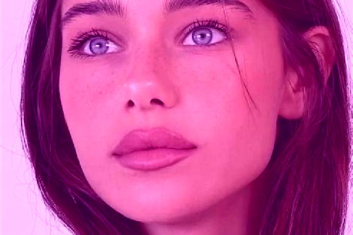 Chloe, 28, a brunette brown-eyed mediterranean companion based in Garu. Offering GFE, Deep French Kissing, OWO, BDSM, Overnight. Available for incall and out...