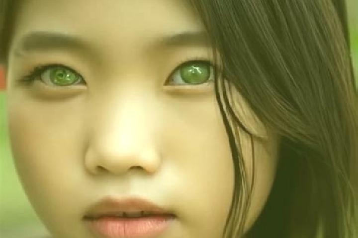 Chloe, 28, a brunette green-eyed asian companion based in Terlicko. Offering Roleplay, Massage, Couples. Available for incall and outcall, day and evening da...