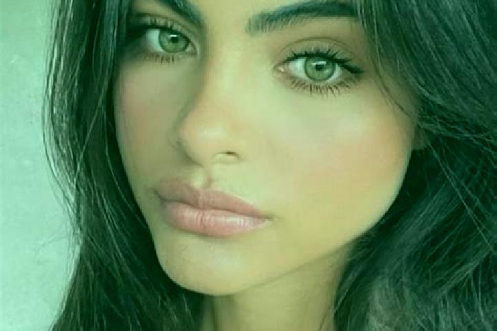 Chloe, 28, a brunette green-eyed european companion based in Buky. Offering Party Girl, Striptease, Overnight. Available for incall and outcall, overnight bo...