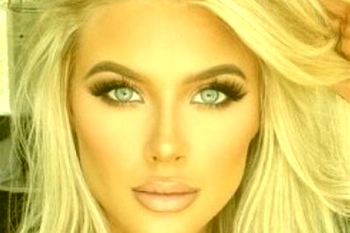 Chloe, 28, a platinum blonde hazel-eyed latina companion based in Rumelifeneri. Offering Domination, Tantra. Available for incall and outcall, day and evenin...