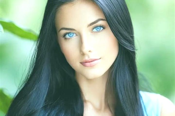 Chloe, 28, a red blue-eyed mediterranean companion based in Moamba. Offering A-Level, Deep French Kissing, Dinner Date, Striptease, Prostate Massage. Availab...