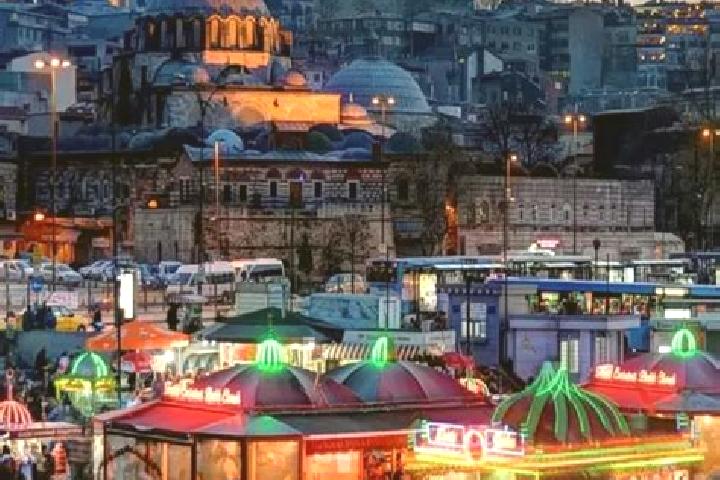 Chloe, 28 — Escort in Goeruekle, Turkey