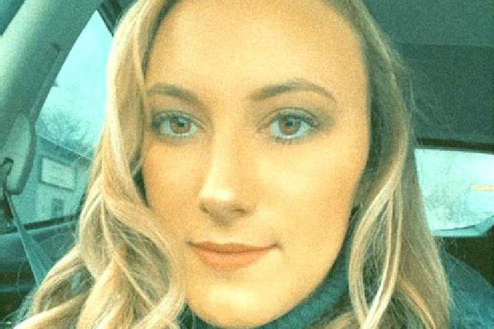 Chloe, 28 — Escort in Kittanning, United States