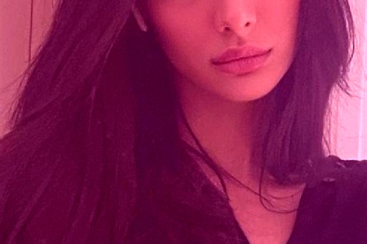 Chloe, 29, a black dark-eyed middle eastern companion based in Dreta de l Eixample. Offering Massage, Couples, Fetish, Dinner Date, BDSM. Available for incal...