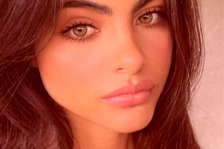 Chloe, 29, a black hazel-eyed middle eastern companion based in Stari Mayaky. Offering Duos, Striptease, Domination. Available for incall and outcall, day an...
