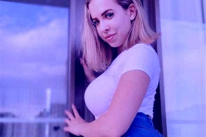 Chloe, 29, a blonde amber-eyed caucasian companion based in Arriana. Offering Deep French Kissing, Prostate Massage, Dinner Date. Available for incall and ou...