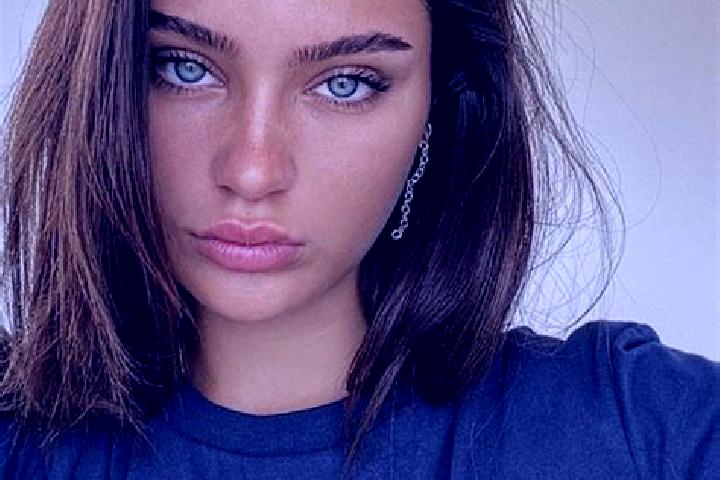 Chloe, 29, a brunette dark-eyed mediterranean companion based in Tanjungpecinan Utara. Offering Dinner Date, Striptease, Prostate Massage. Available for inca...