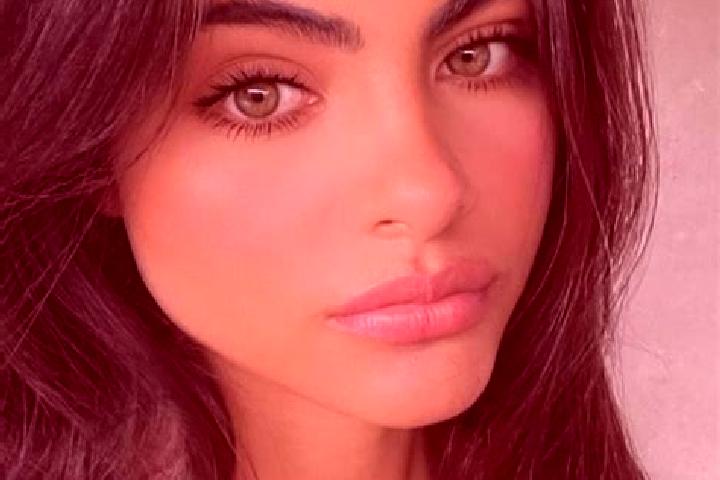 Chloe, 29, a brunette dark-eyed middle eastern companion based in Trinity-Bellwoods. Offering A-Level, Overnight, OWO, Domination. Available for incall and o...