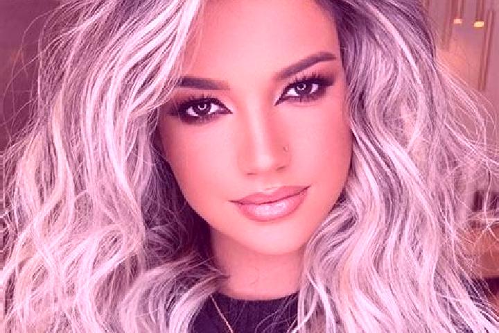 Chloe, 29, a platinum blonde brown-eyed latina companion based in Bradfield. Offering CIM, Party Girl, Massage, Duos, Tantra. Available for incall and outcal...
