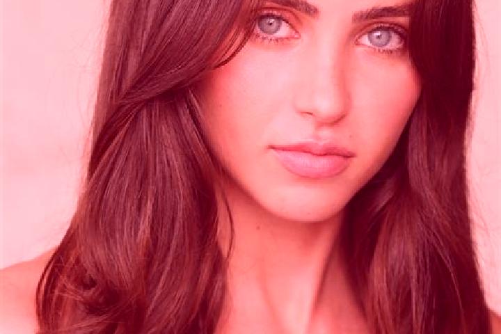 Chloe, 30, a brunette dark-eyed latina companion based in Vodice. Offering Tantra, GFE, Dinner Date. Available for incall and outcall, day and evening dates.
