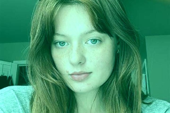 Chloe, 30, a red grey-eyed mixed companion based in Shawnee. Offering Tantra, Erotic Massage, Couples, Travel Companion, CIM. Available for incall and outcal...