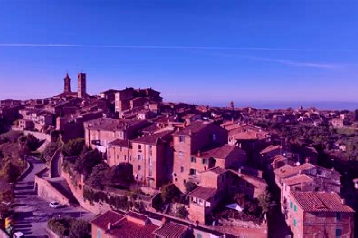 Chloe, 30 — Escort in Citta della Pieve, Italy