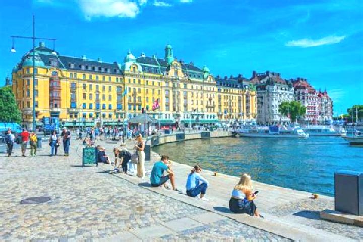 Chloe, 30 — Escort in Soedermalm, Sweden