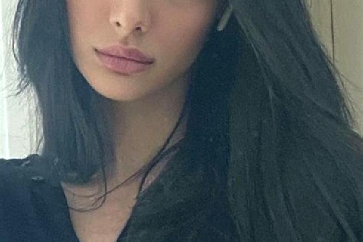Chloe, 32, a black amber-eyed middle eastern companion based in Karama. Offering Roleplay, Overnight, Girlfriend Experience. Available for incall and outcall...