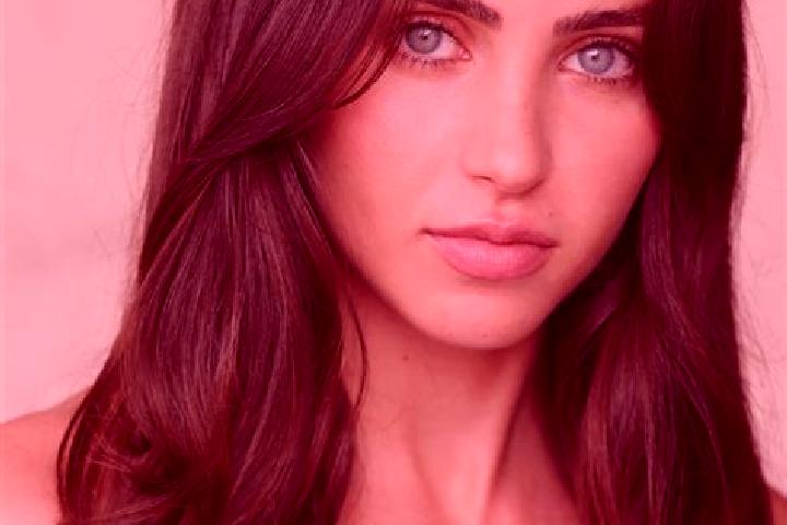 Chloe, 32, a brunette dark-eyed latina companion based in Valea Caselor. Offering Erotic Massage, Couples. Available for incall and outcall, day and evening ...