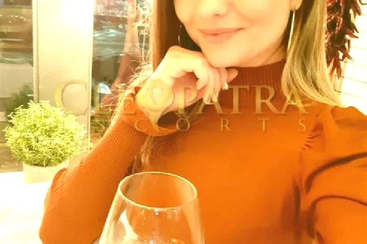 Chloe, 32, a dark blonde grey-eyed mediterranean companion based in Lormi. Offering OWO, Fetish, Striptease, Dinner Date, Party Girl. Available for incall an...