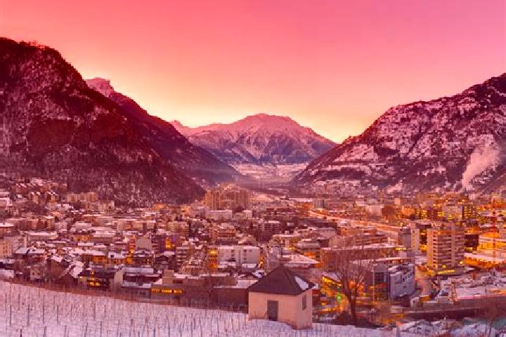Chloe, 32 — Escort in Visp, Switzerland