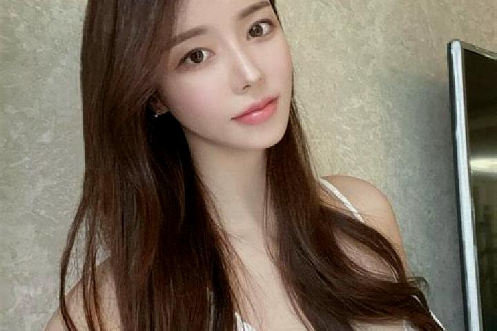Chloe, 32 — Escort in Yaotian, China