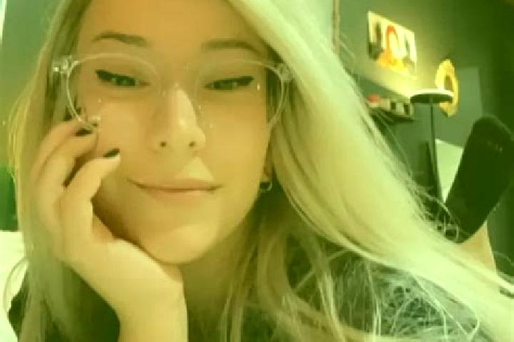Chloe, 33, a dark blonde grey-eyed mixed companion based in Zarza de Alange. Offering Tantra, A-Level, Prostate Massage, Dinner Date. Available for incall an...