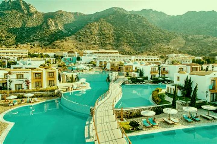 Chloe, 33 — Escort in Ayios Thomas, Greece